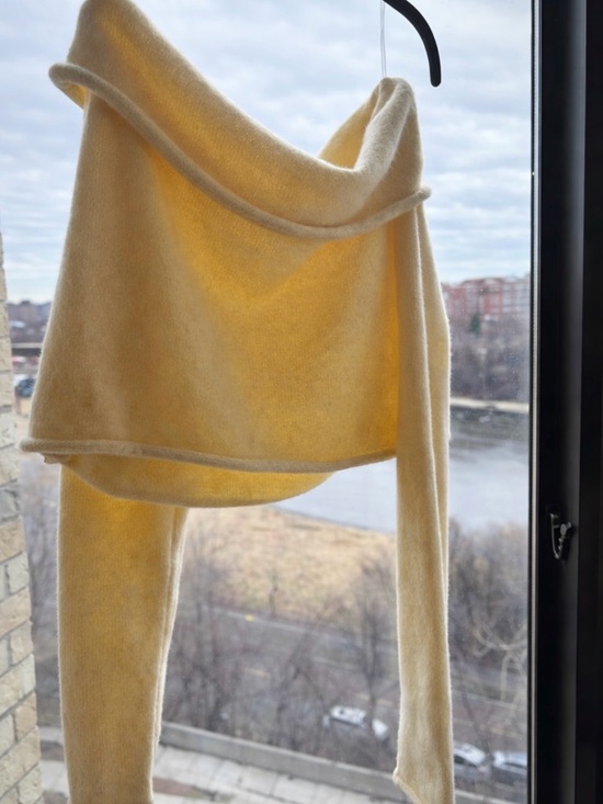 Girls' Cream Faux-Wool Cropped Sweatshirt - Picture 2 of 3